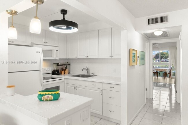 1018 Durham A in Deerfield Beach, FL - Building Photo - Building Photo