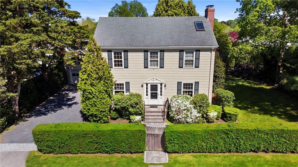 8 Sylvan St in Newport, RI - Building Photo