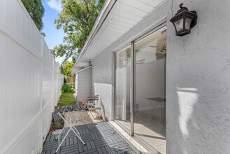 126 Page St, Unit apt a in Orlando, FL - Foto de edificio - Building Photo