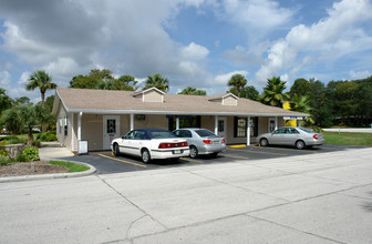 Orange City MH & RV Resort in Orange City, FL - Foto de edificio - Building Photo