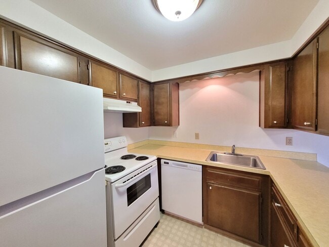 3832 Auburn Rd NE in Salem, OR - Building Photo - Building Photo