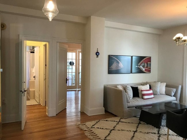 1901 Columbia Rd NW in Washington, DC - Building Photo - Building Photo