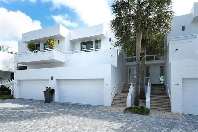 property at 922 Blvd of the Arts