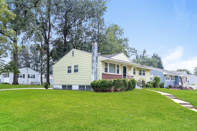 1107 Hickory St in Delanco, NJ - Building Photo - Building Photo