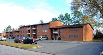 Mill Creek, Mill Pond & Park Ave Apartments in Petersburg, VA - Foto de edificio - Building Photo