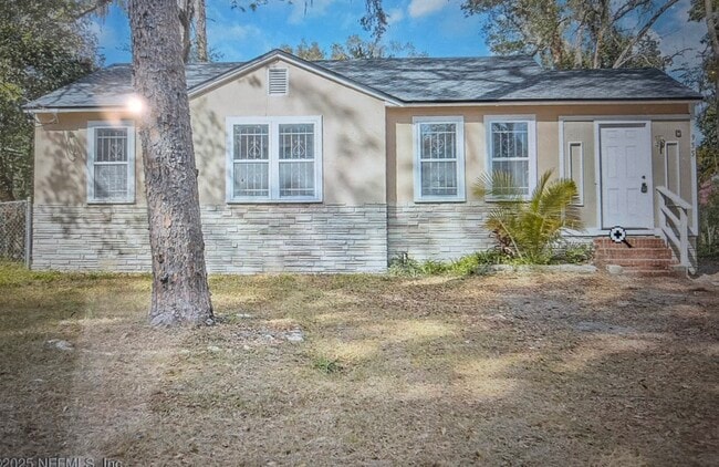 property at 955 Brandywine St
