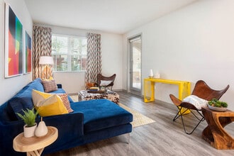 AMLI Camarillo in Camarillo, CA - Building Photo - Building Photo