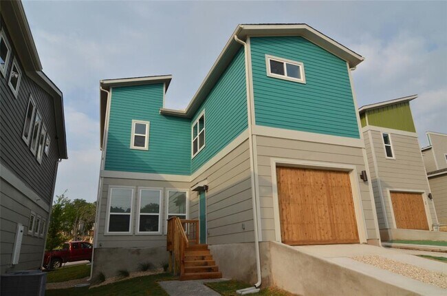 1916 Cleese Dr in Austin, TX - Building Photo - Building Photo