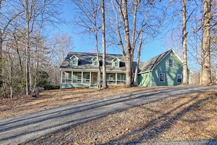 150 Blue Jay Rd in Clarkesville, GA - Building Photo