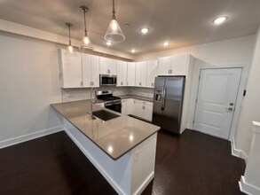 518 W Montgomery Ave in Philadelphia, PA - Building Photo - Building Photo