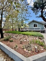 129 Sunny Slopes Rd in Mammoth Lakes, CA - Building Photo