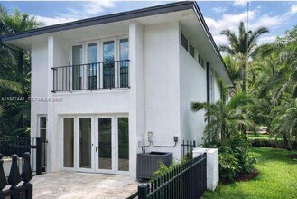 1226 San Miguel Ave in Coral Gables, FL - Building Photo - Building Photo
