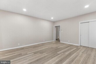 26 Wilmer St in Glassboro, NJ - Foto de edificio - Building Photo