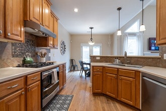 350 Park Creek Ridge in Woodstock, GA - Building Photo - Building Photo