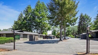 Edgewood Apartments in Lakewood, WA - Building Photo - Building Photo