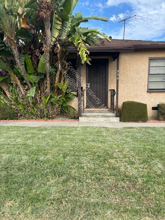 930 N 1st St in Alhambra, CA - Building Photo