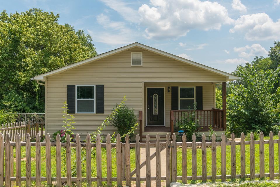 114 Hendricks Blvd in Chattanooga, TN - Building Photo