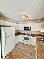 2206 NW 170th Ave in Pembroke Pines, FL - Building Photo