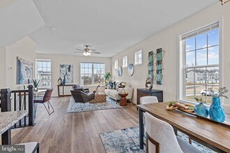 2051 Ter Vw Ln in Mechanicsburg, PA - Building Photo - Building Photo