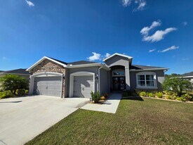 7154 Victoria Rd in Lakeland, FL - Building Photo