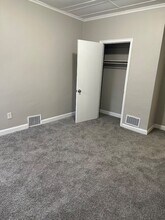 6044 Mayflower Ave in Cincinnati, OH - Building Photo - Building Photo