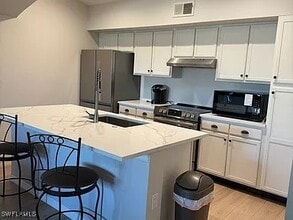 7905 Preserve Cir in Naples, FL - Building Photo - Building Photo