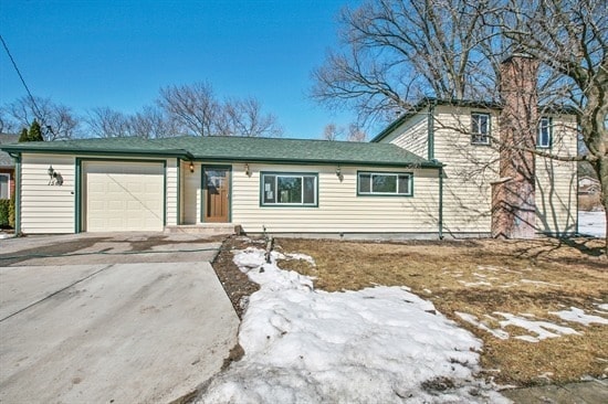 property at 1562 N Harrison St