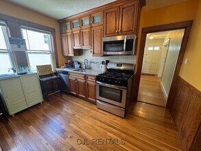 56 Rawson Rd in Arlington, MA - Building Photo - Building Photo