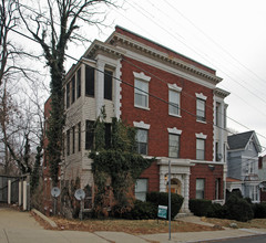 222 McCormick Pl in Cincinnati, OH - Building Photo - Building Photo