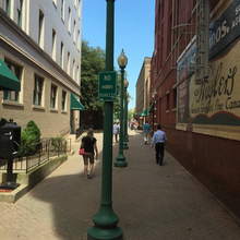 721 Brawley Walkway in Charleston, WV - Foto de edificio - Building Photo