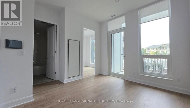 3240 William Coltson Ave in Oakville, ON - Building Photo - Building Photo