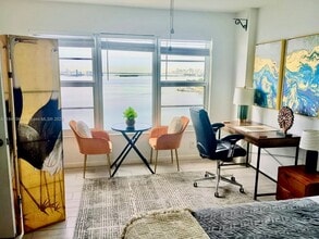 11111 Biscayne Blvd in Miami, FL - Building Photo - Building Photo