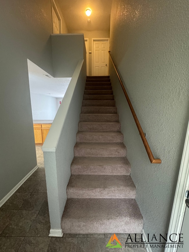 1208 Christy Dr in Manhattan, KS - Building Photo - Building Photo