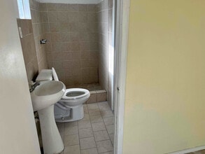 713 Bowen St in Pleasanton, TX - Building Photo - Building Photo