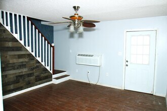 527 W 6th St in Freeport, TX - Building Photo - Building Photo