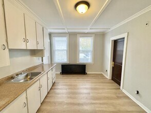 72 Sabattus St in Lewiston, ME - Building Photo - Building Photo