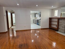 1641 Jancey St in Pittsburgh, PA - Building Photo