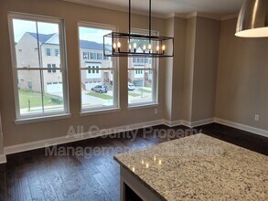 4890 Wil Ray Ln in Cumming, GA - Foto de edificio - Building Photo