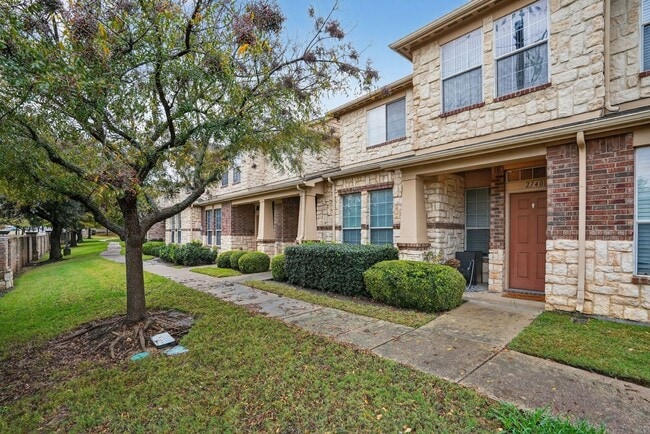 2740 Denali Park Dr in Grand Prairie, TX - Foto de edificio - Building Photo