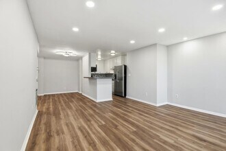 6542 Ocean Crest Dr in Rancho Palos Verdes, CA - Building Photo - Building Photo