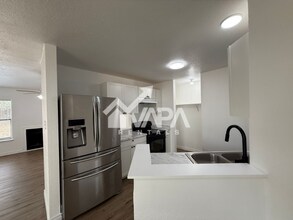 4062 Fire Sun in San Antonio, TX - Building Photo - Building Photo