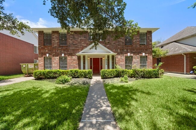 2406 Parkwood Ln in Sugar Land, TX - Building Photo - Building Photo