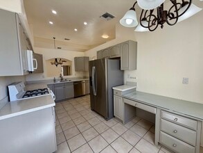 328 W Santa Barbara, Unit 610041 in Nogales, AZ - Foto de edificio - Building Photo