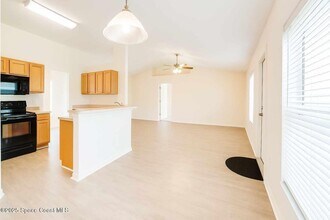 908 Ulster Ave SE in Palm Bay, FL - Building Photo - Building Photo