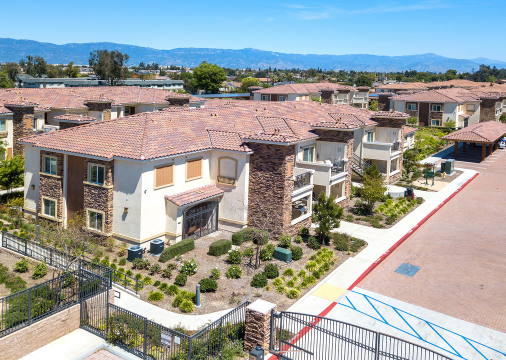 Siena Apartments in Fontana, CA - Building Photo