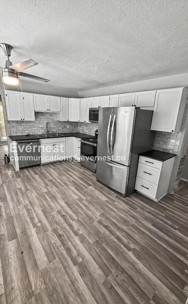 2380 Grassland Dr in Florissant, MO - Building Photo - Building Photo