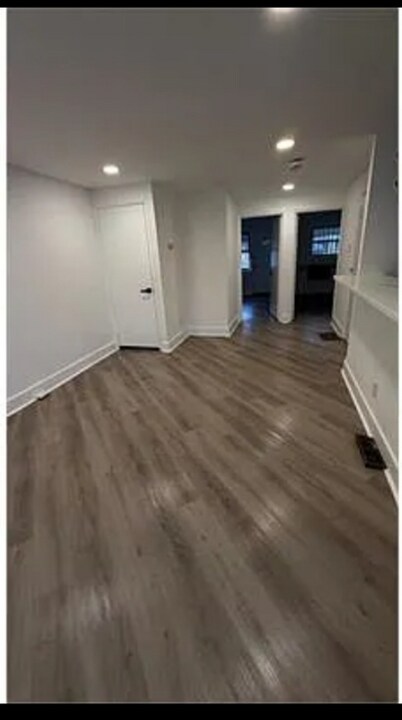 2429 S Frazier St in Philadelphia, PA - Building Photo