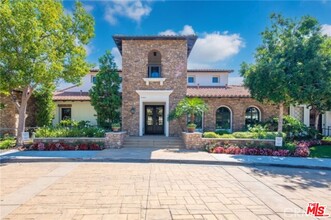 25540 Prado De Oro in Calabasas, CA - Building Photo - Building Photo