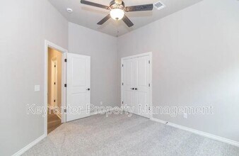 1017 NE 34th Terr in Moore, OK - Building Photo - Building Photo