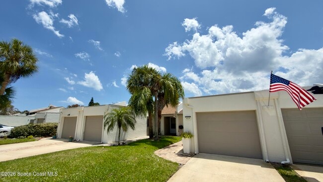 property at 419 Hawthorne Ct